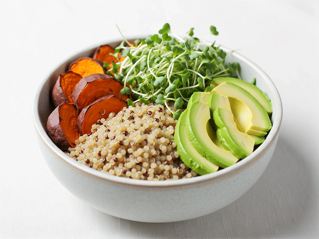 Bol nutritiv cu legume și quinoa